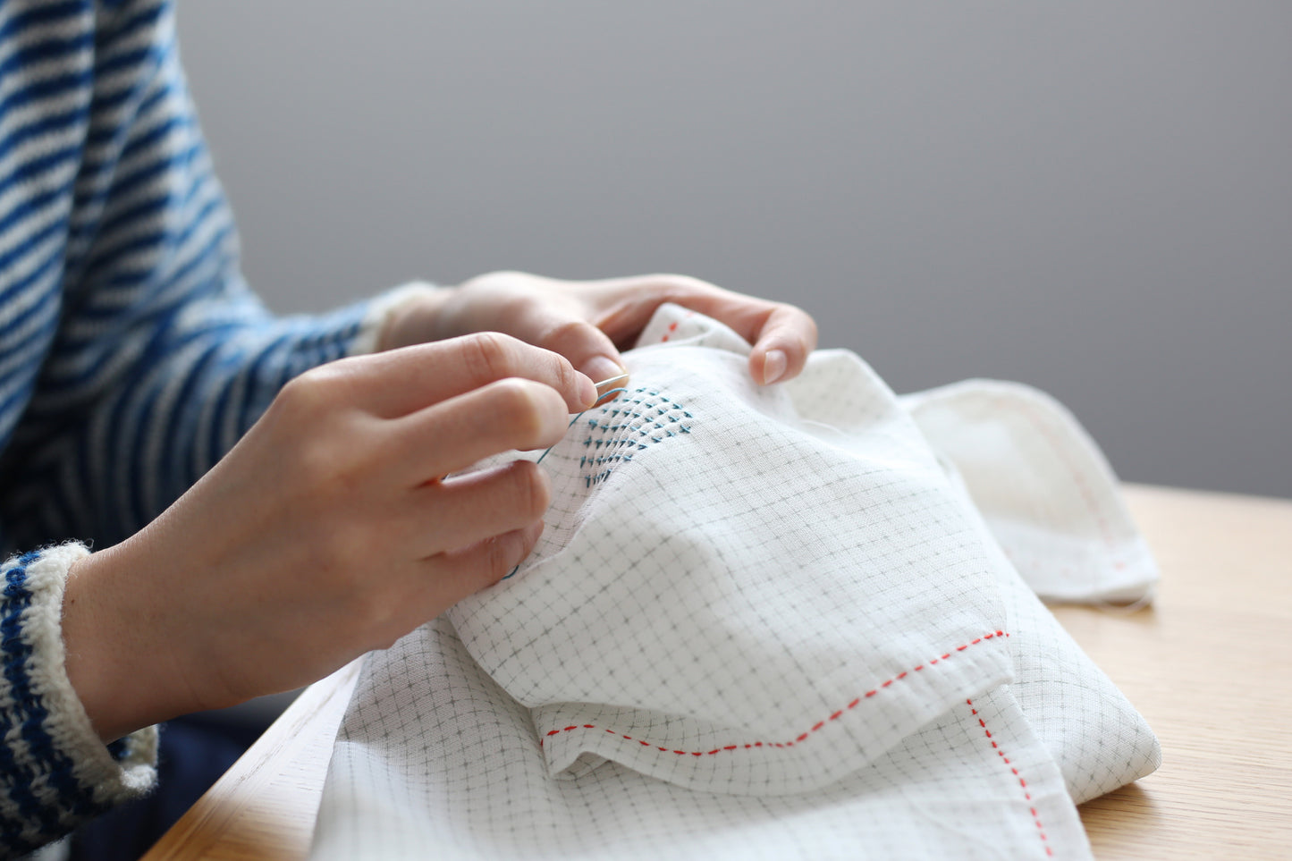 DARUMA ダルマ 刺し子糸〈細〉 8色カスリ カード巻き DRM2400-501 紙ふうせん