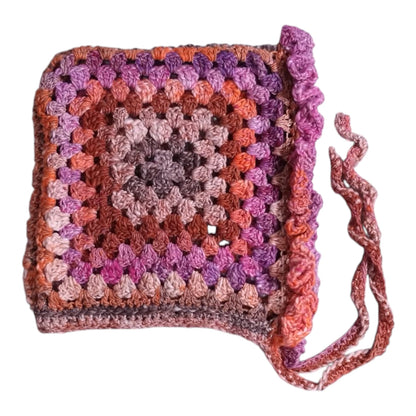 ハンドメイド・グラニースクエア ボンネット（大人用）— コットンシルク混・ピンク